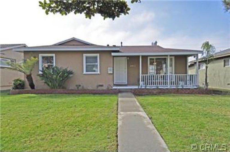 1st image of 2802 Armour Ln