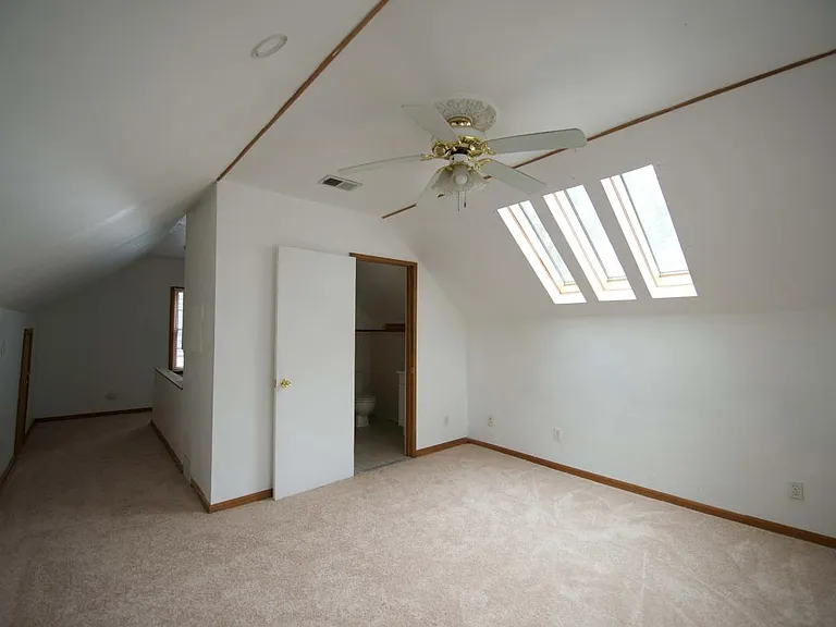 13508 Pullman St — Photo 4