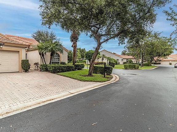 2nd image of 7719 Coral Lake Dr