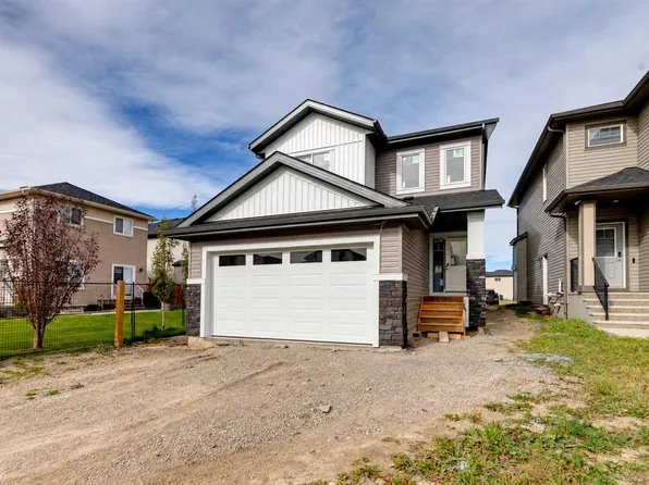 844 SE Hampshire Cres NE, High River, AB T1V 0E4
