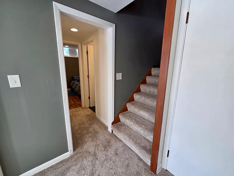 114 W Buffalo St — Photo 9