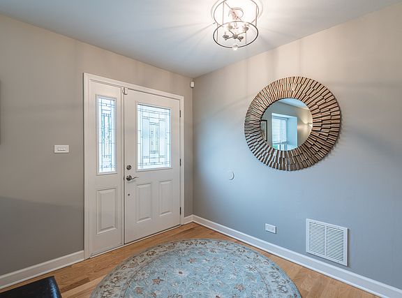 2nd image of 515 Aspen Dr