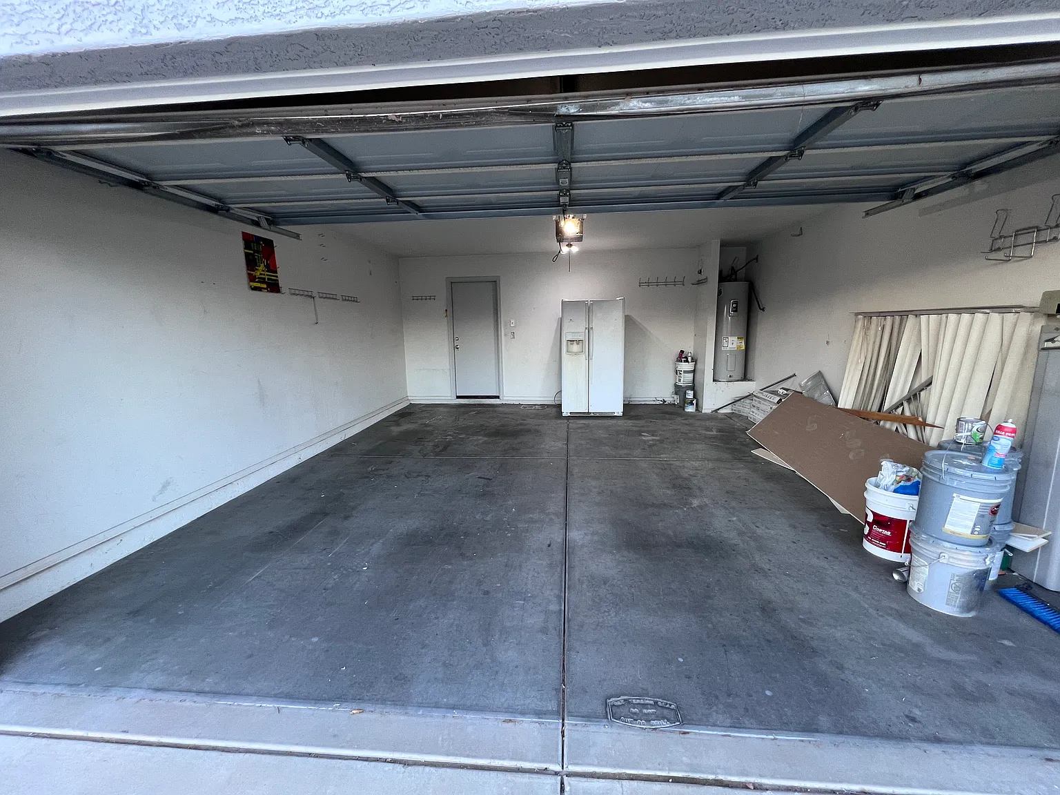 W Crocus Drive, Surprise — Photo 2