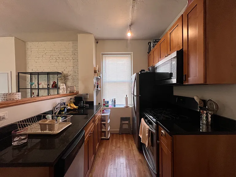 35 N Margin St #2 — Photo 2