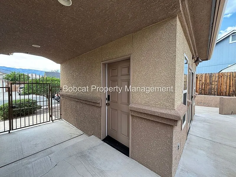 4 bed, 3.5 bath, 2184 sqft, $3,195 — Photo 4