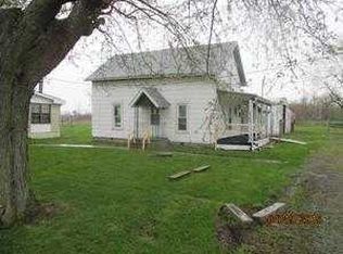 18374 Hauss Rd, Wapakoneta, OH 45895