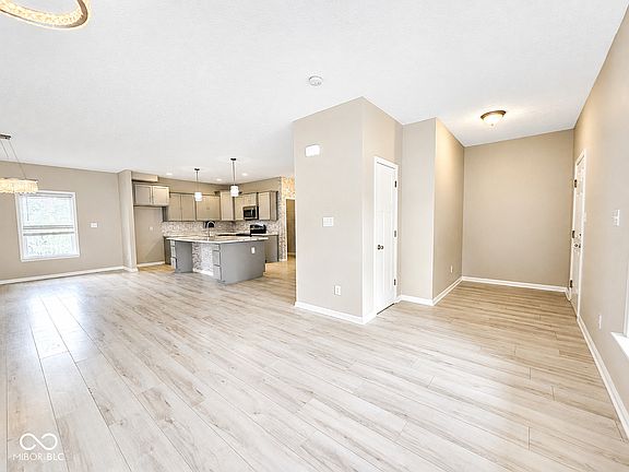 3rd image of 7252 Lockford Walk N