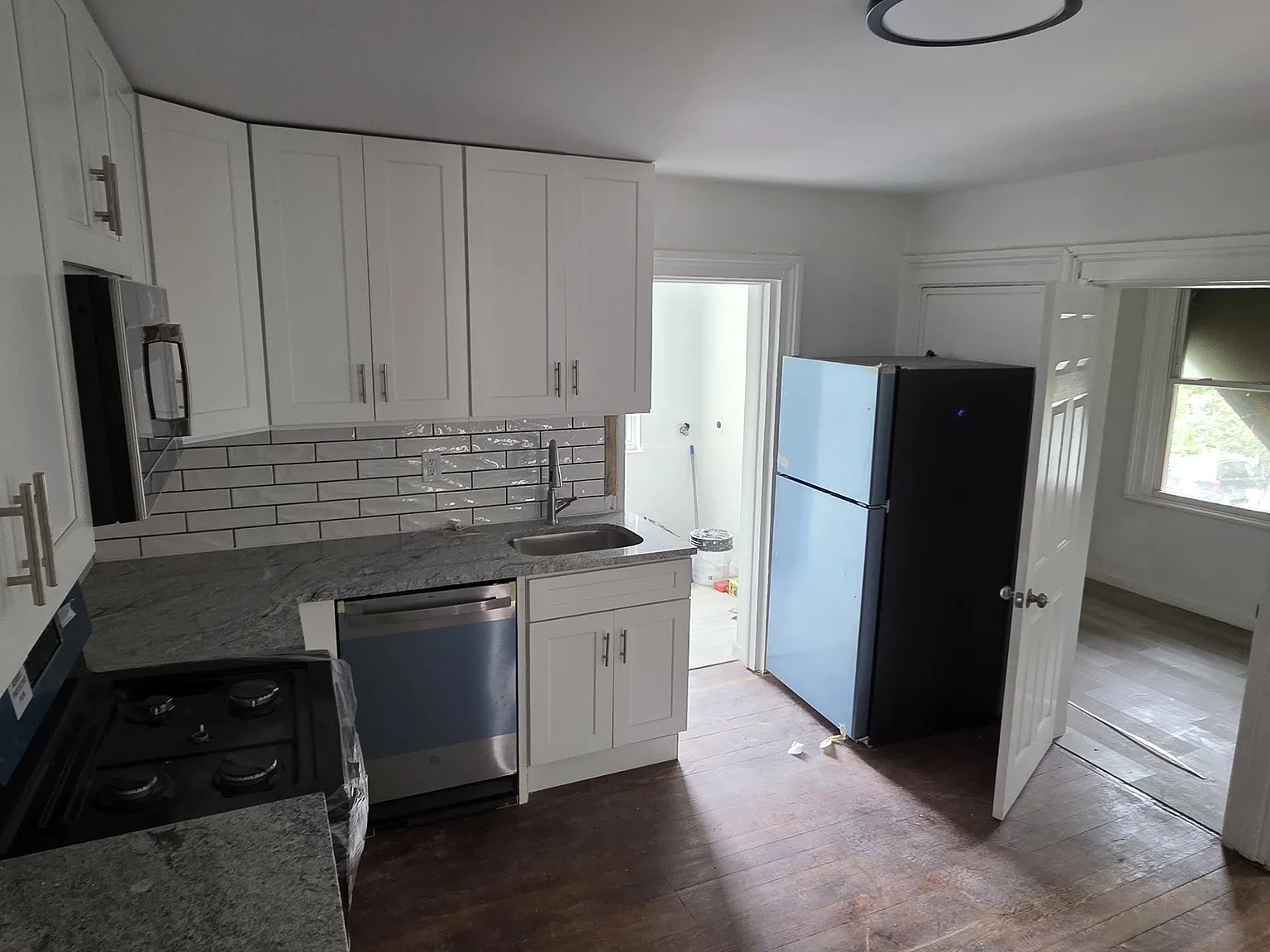2 bed, 800 sqft, $1,499 — Photo 2