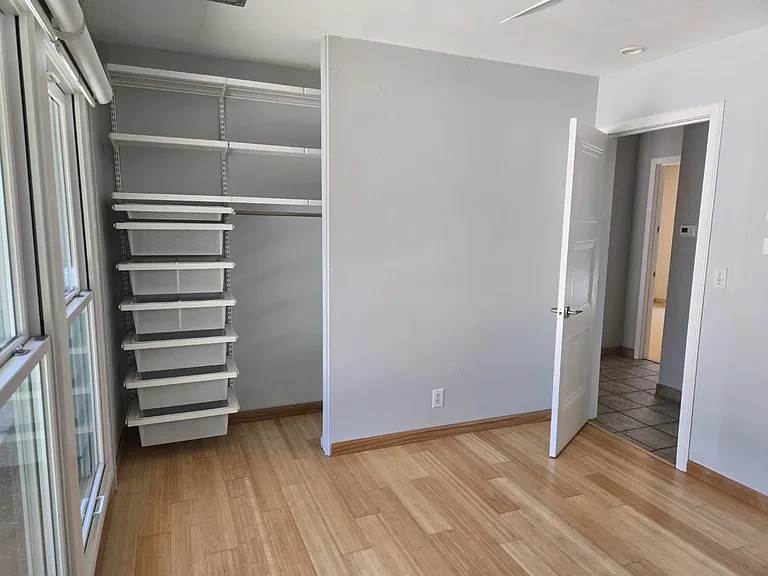 6925 Hyde Park Dr — Photo 18