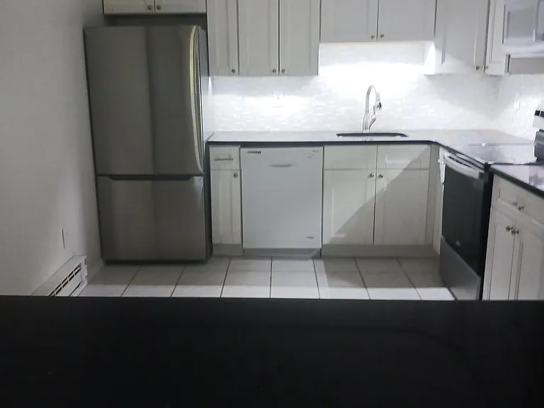 115 Amberly Dr #H — Photo 3