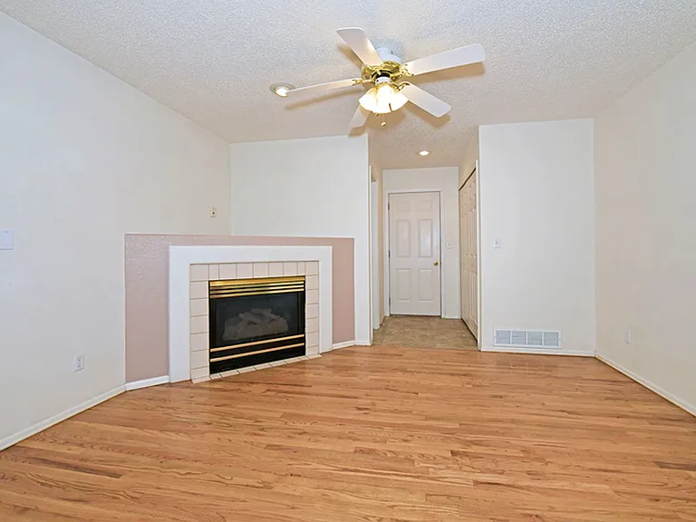 8380 Wilmington Dr — Photo 8