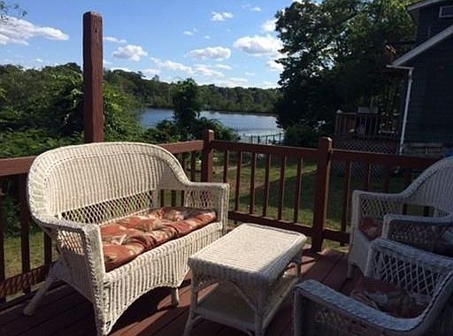 2nd image of 34 Lake St