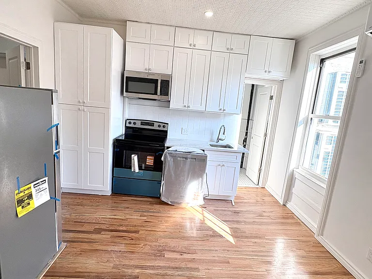 66-42 Forest Ave #3R — Photo 2