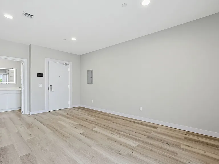 Taj Estates of Franklin II — Photo 145