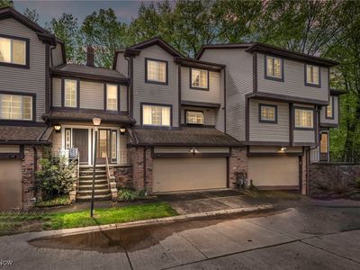 121 Greenbriar Ct, Cleveland, OH, 44143