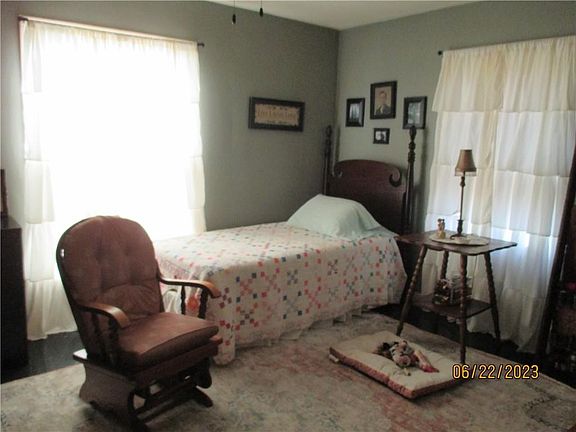 4th image of 7004 Raytown Rd