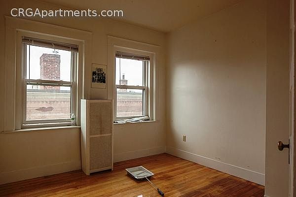 2nd image of 1924 Massachusetts Ave