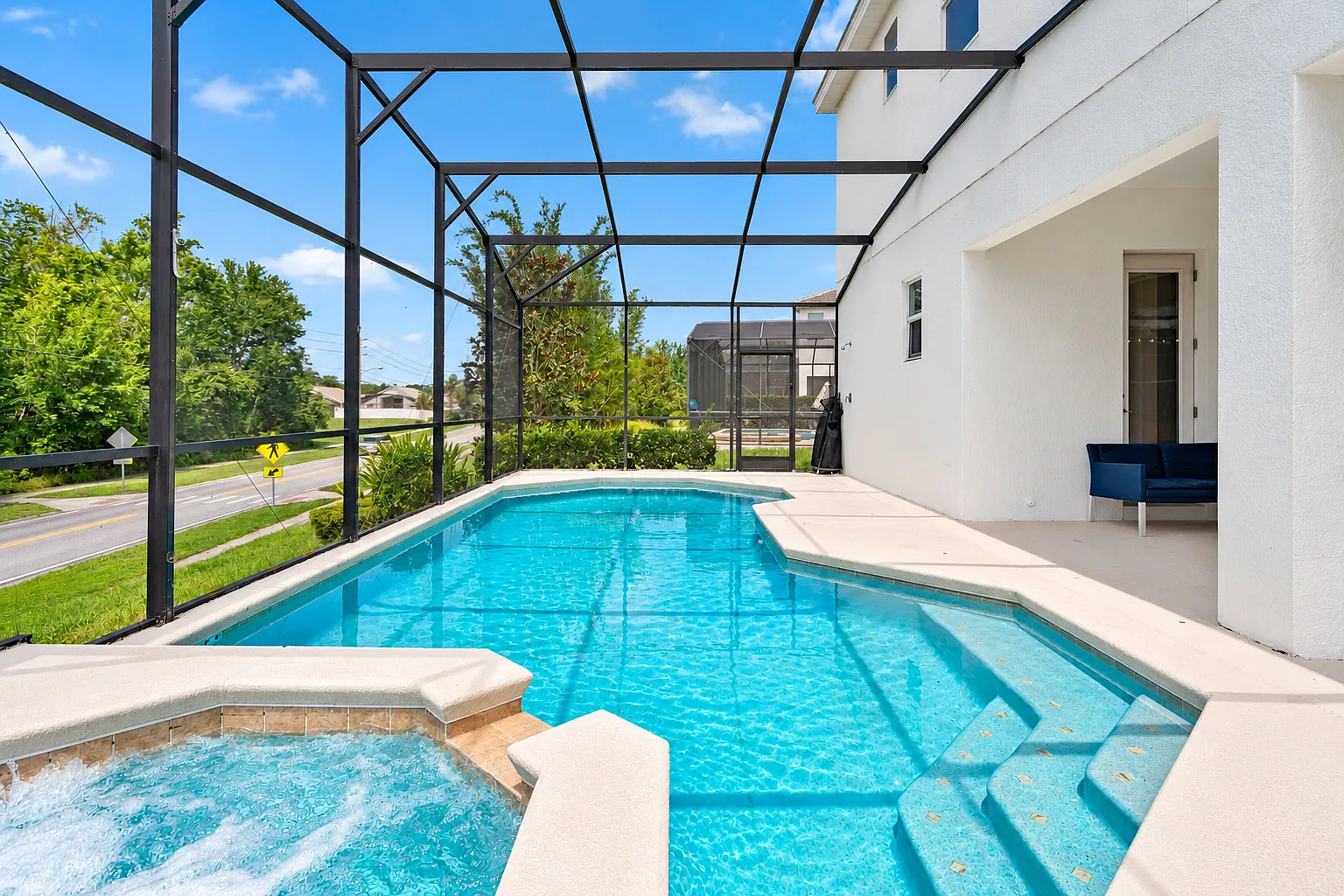 12 bed, 4800 sqft, $800 — Photo 3
