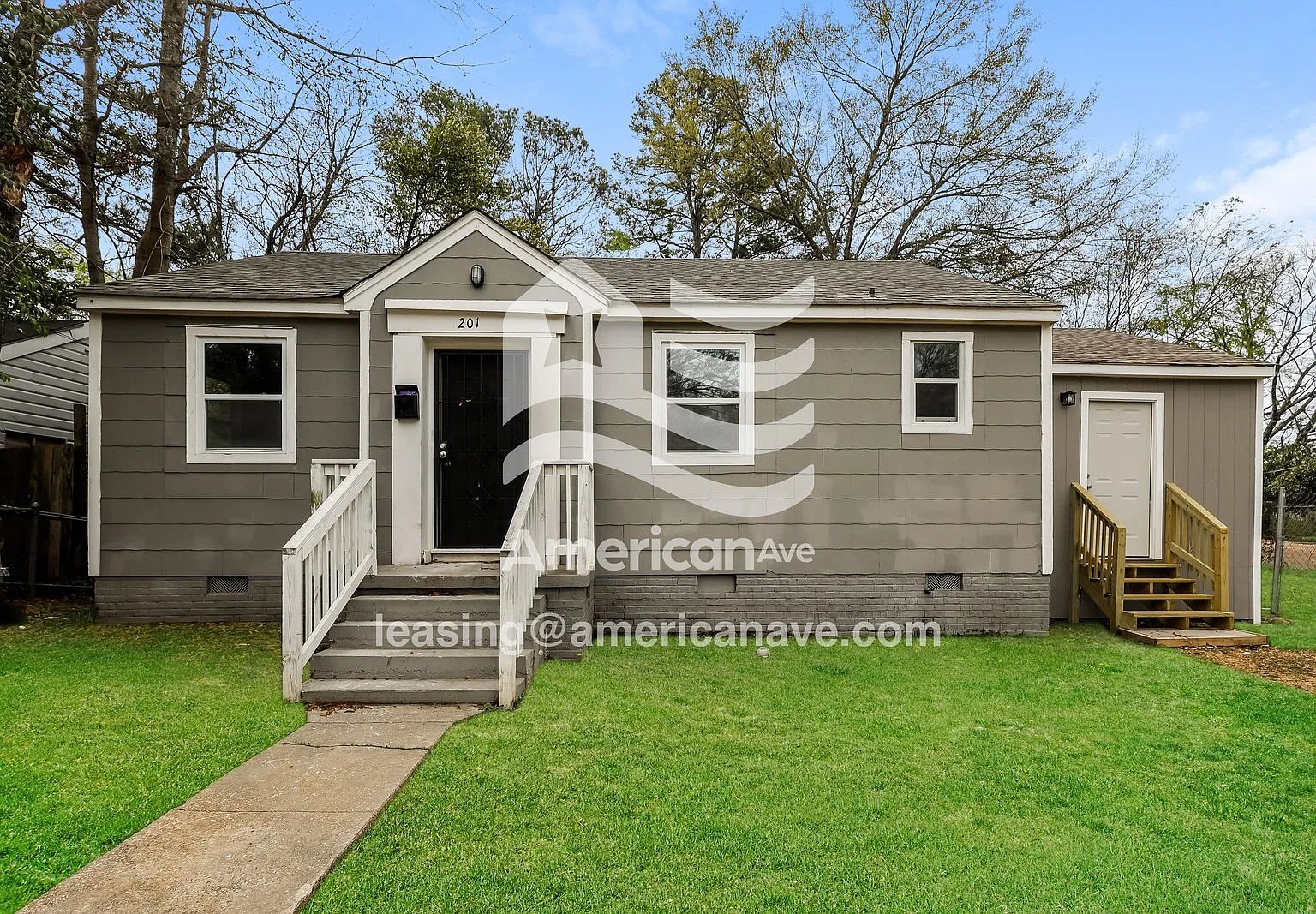2 bed, 1.0 bath, 1044 sqft, $1,125 — Photo 1