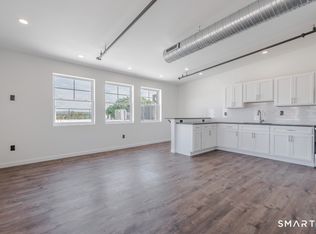 424 S Main St #G, Middletown, CT 06457
