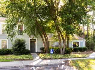 1029 Fountain Lake Dr, Brunswick, GA 31525