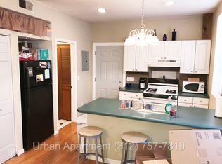 1955 W George St #1E, Chicago, IL 60657