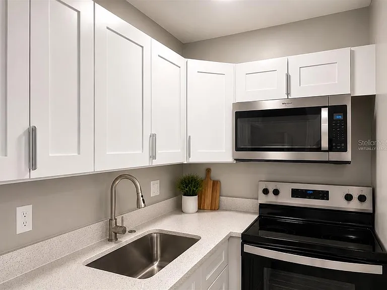 9160 Lake Chase Island Way #9160 — Photo 12
