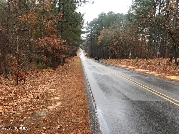 524 Longleaf Drive, West End, NC 27376