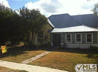 405 N Mesquite St, Hico, TX 76457