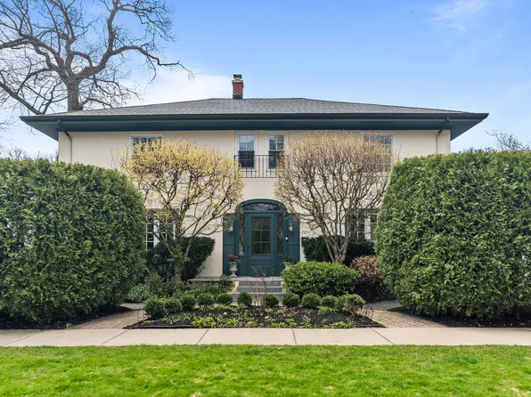 727 E Center Ave, Lake Bluff, IL 60044