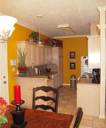 3rd image of 8840 Anna Ln