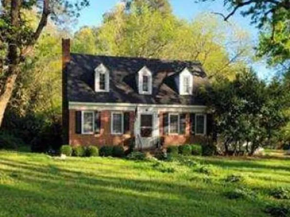 119 Sylvan Rd, Wakefield, VA 23888