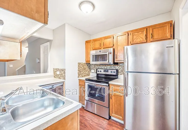 3136 Driftwood Dr #A — Photo 3