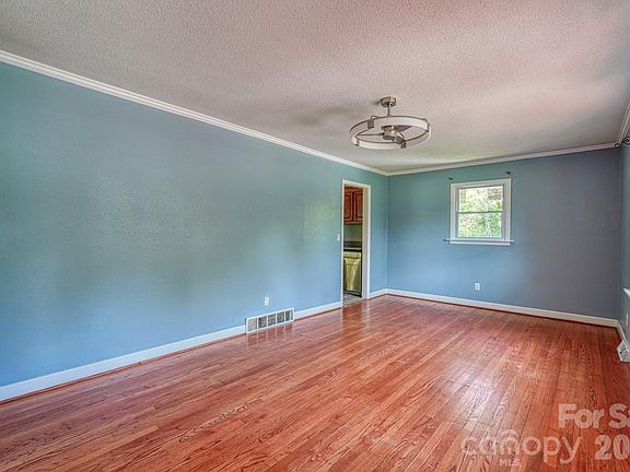 3rd image of 509 Brookside Camp Rd