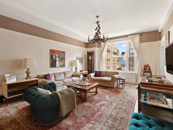 970 Park Avenue 8E image 1 of 12