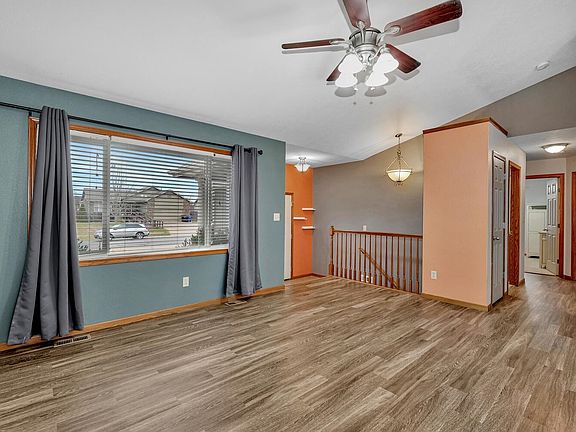 5th image of 2804 Rushwood Dr
