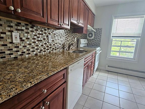 2nd image of 1628 Valley Street #2C