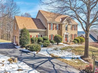 5852 Salisbury Dr, Roanoke, VA 24018