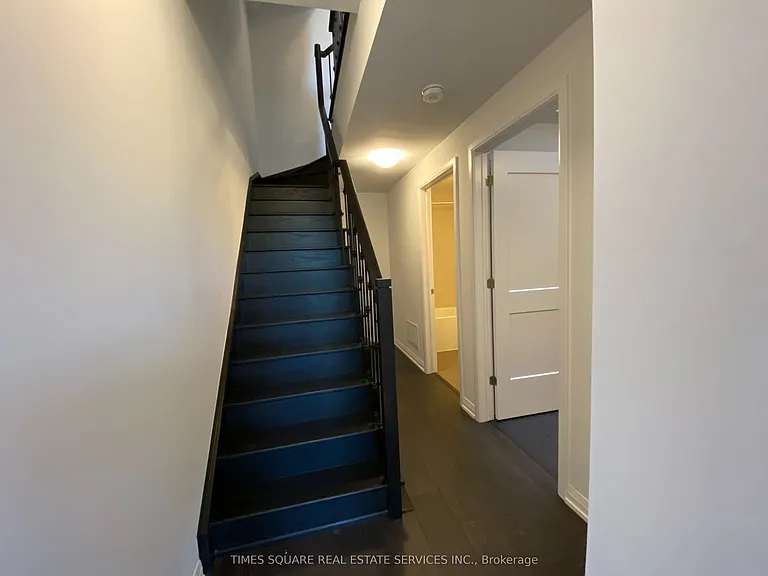 1050 Portage Pkwy #Townhouse 32 — Photo 18