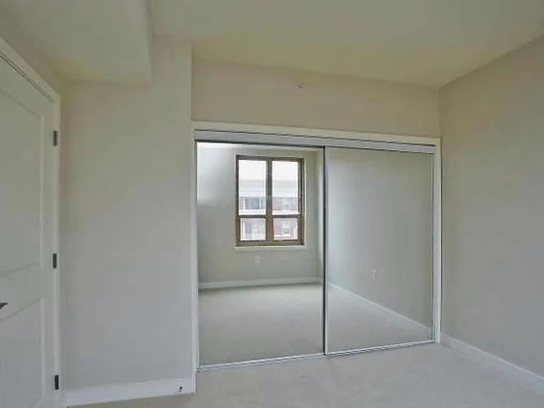 888 N Quincy St #910 — Photo 8