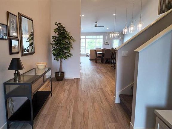 4th image of 1106 WEST RIVER ROAD Unit #3