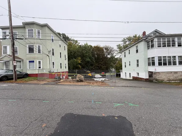 61 Ash St, Gardner, MA 01440