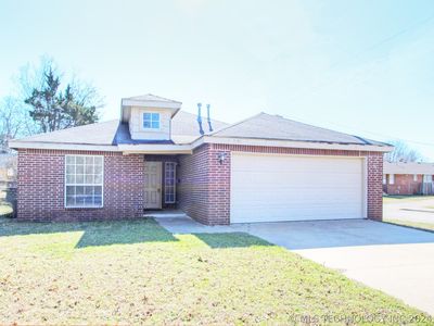 2804 E 2nd St, Tulsa, OK, 74104