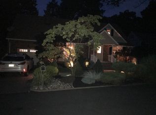 37 Ross Ln, North Haledon, NJ 07508
