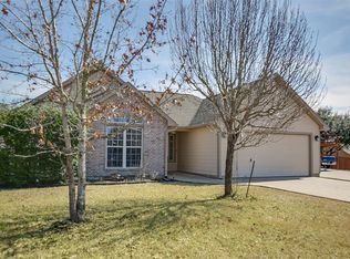 10452 Summit Dr, Willis, TX 77318
