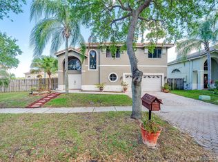 11325 Roundelay Rd, Cooper City, FL 33026