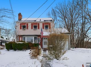 1067 Julia St, Teaneck, NJ 07666