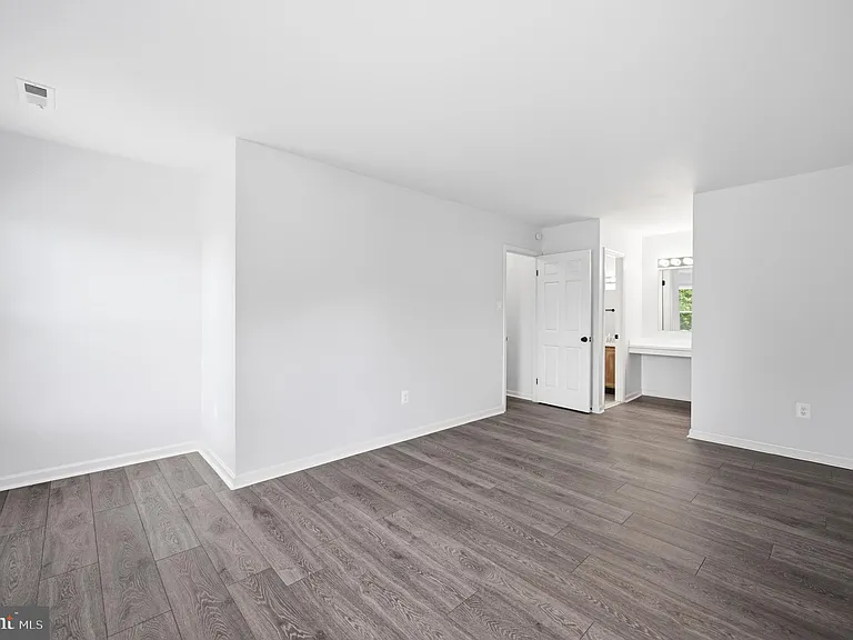 10609 Oxford Ct — Photo 29