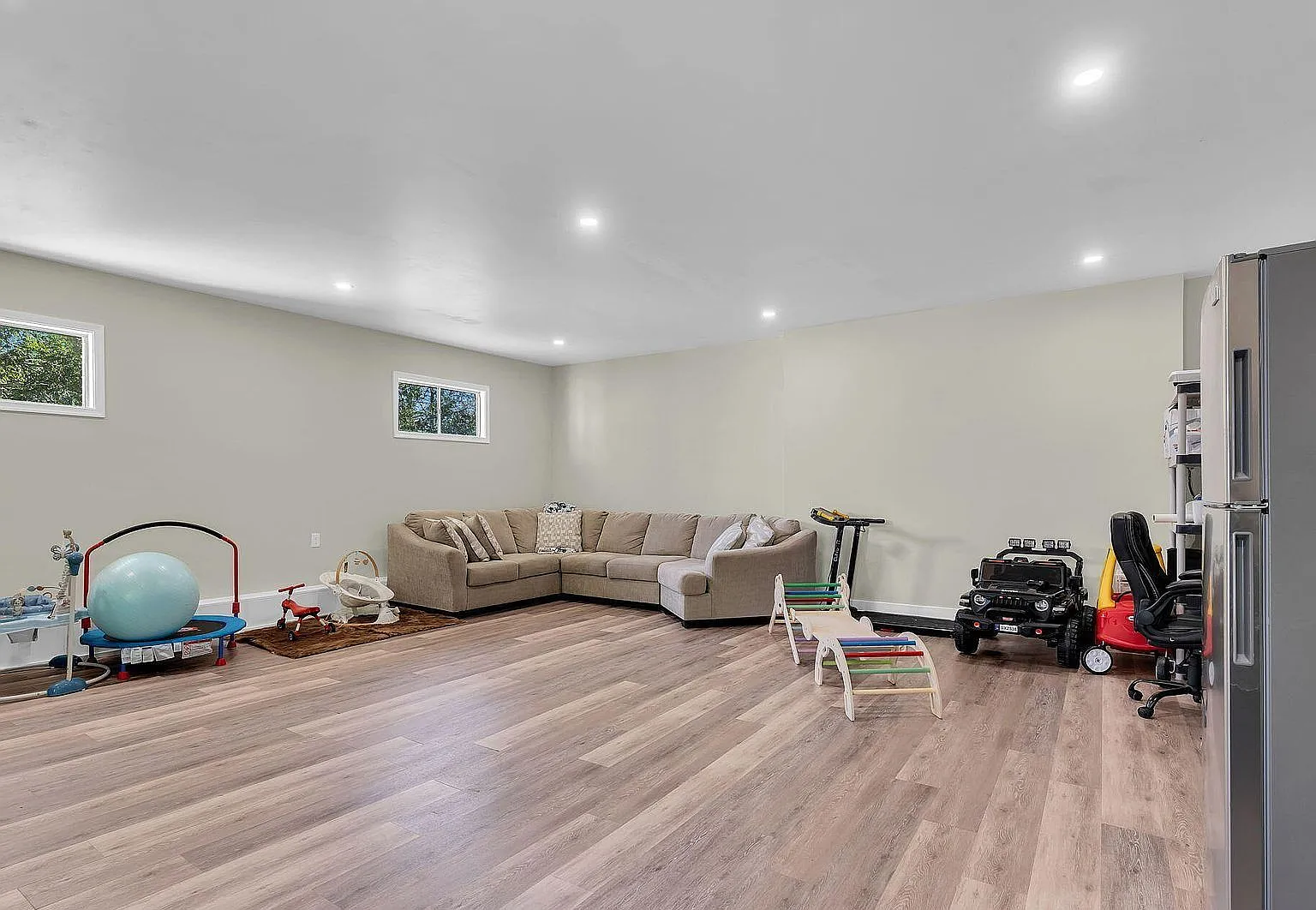 5 bed, 1700 sqft, $3,000 — Photo 4