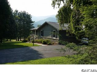 24 Old Stroupe Pl, Candler, NC 28715